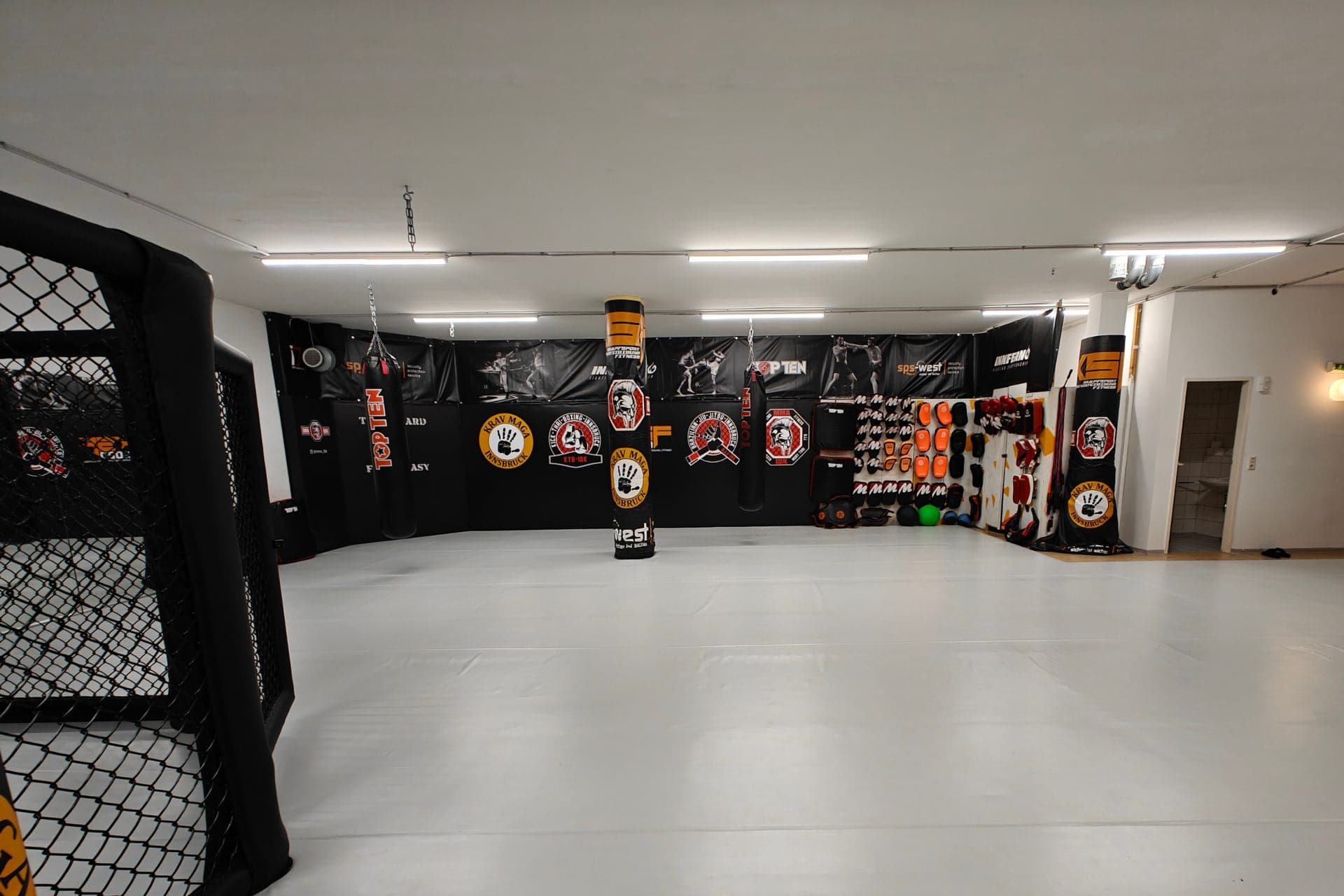Exterior or interior of MMA-Ibk